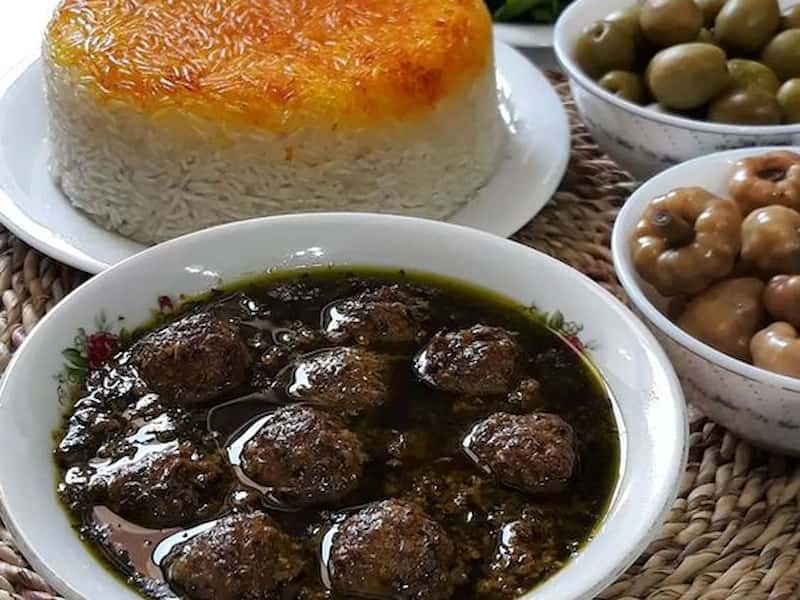 فسنجان با گوشت قلقلی